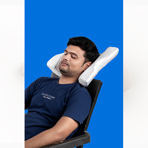 Cuddles arm support portable arched pillow